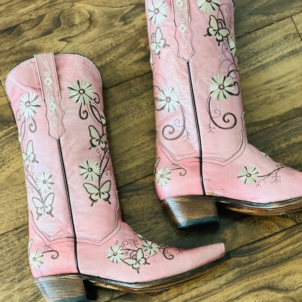 Pastel pink cowboy boots
